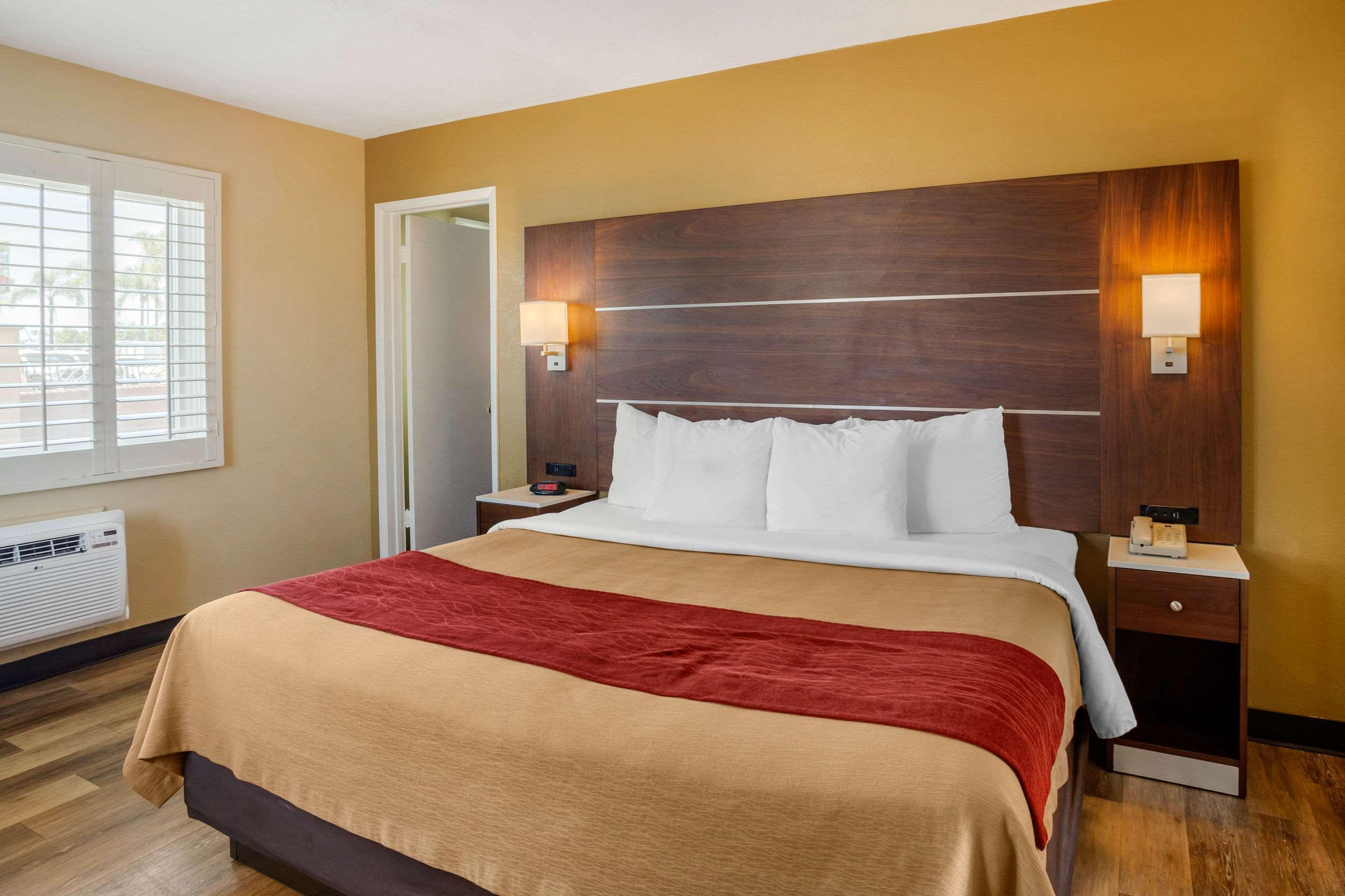 Comfort Inn San Diego Airport At The Harbor מראה חיצוני תמונה