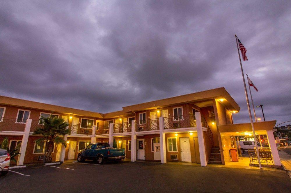Comfort Inn San Diego Airport At The Harbor מראה חיצוני תמונה