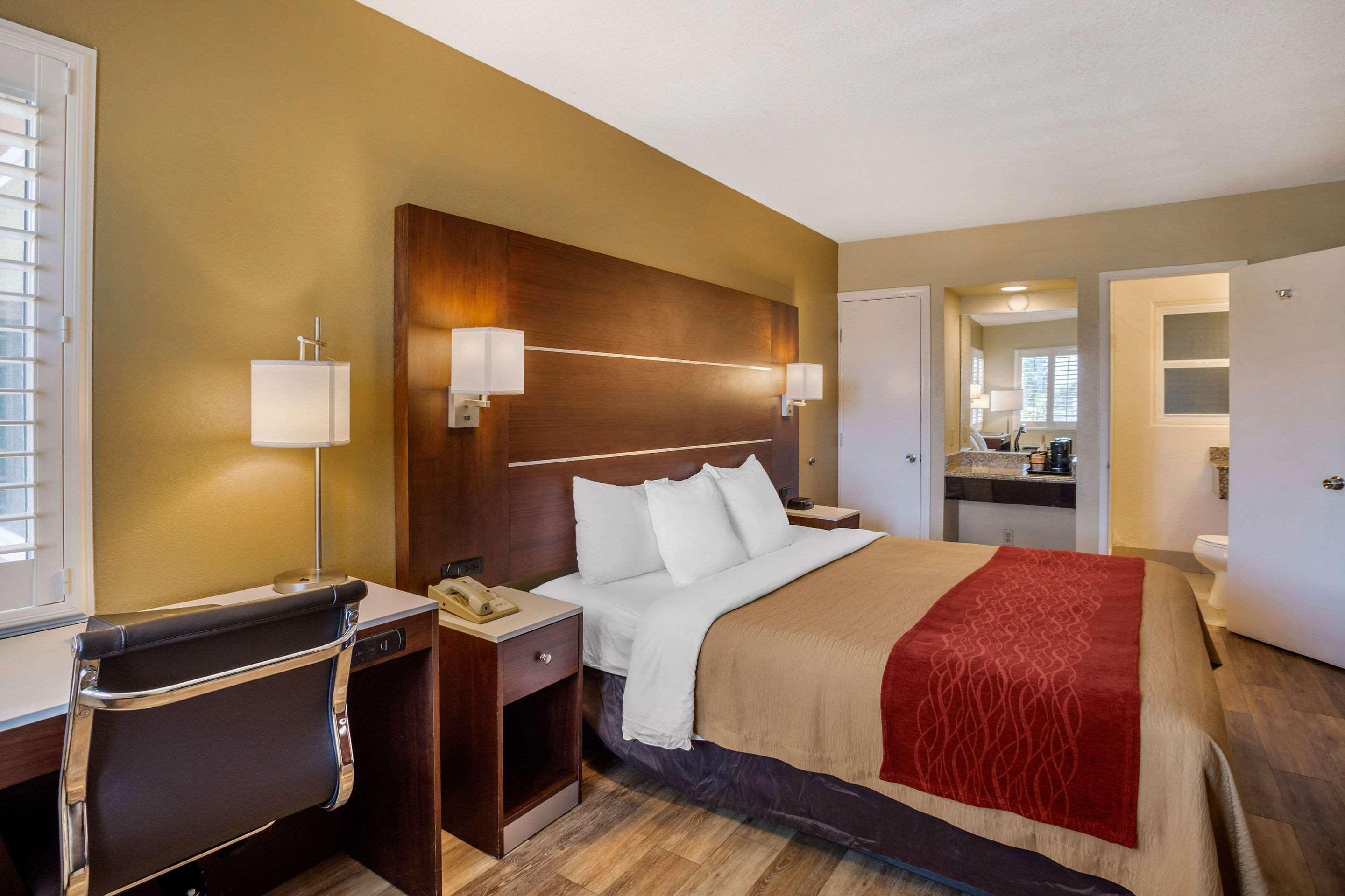 Comfort Inn San Diego Airport At The Harbor מראה חיצוני תמונה