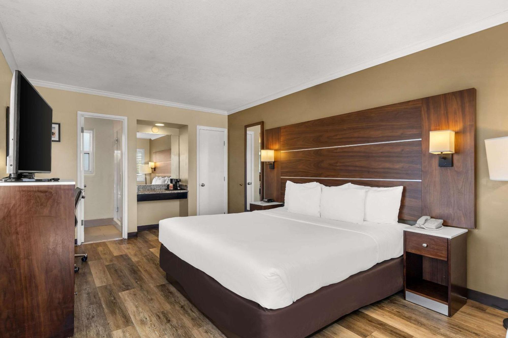 Comfort Inn San Diego Airport At The Harbor מראה חיצוני תמונה