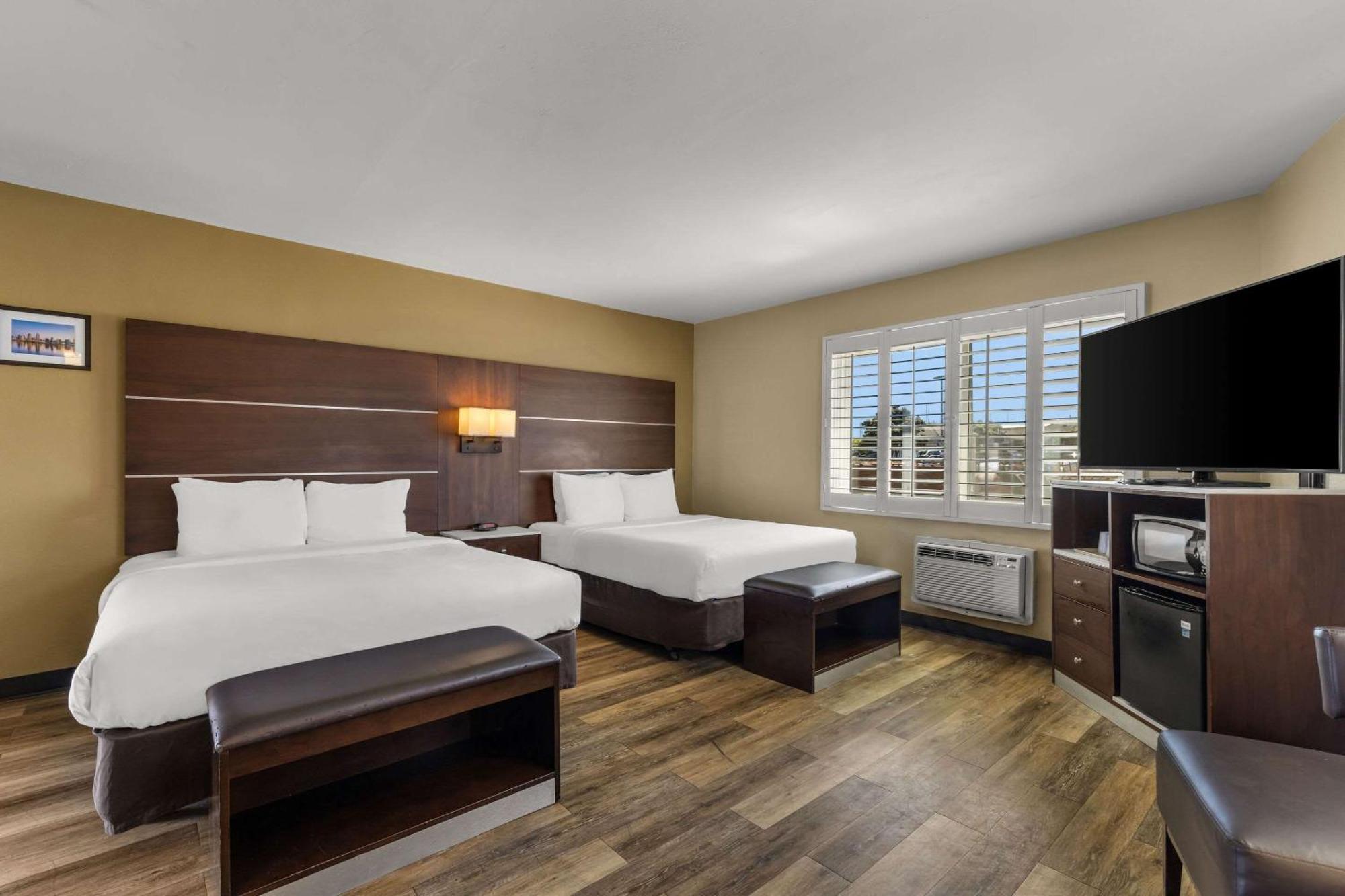 Comfort Inn San Diego Airport At The Harbor מראה חיצוני תמונה
